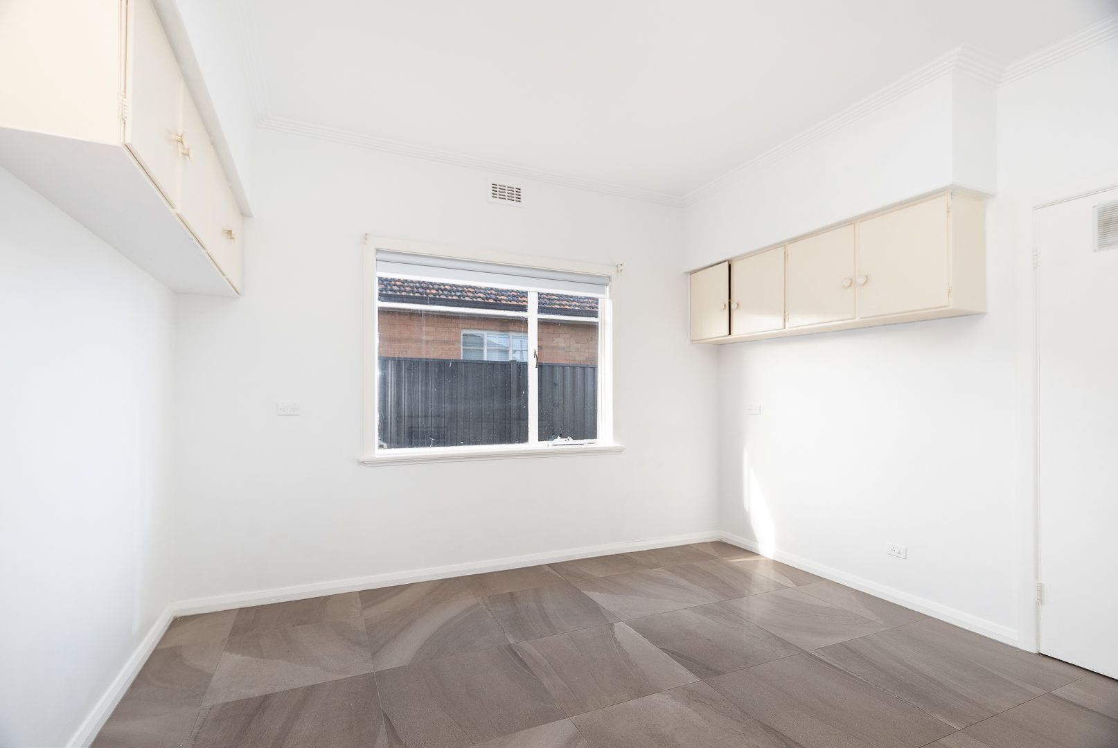 SPACIOUS 3-BEDROOM FAMILY HOME IN PRIME LOCATION