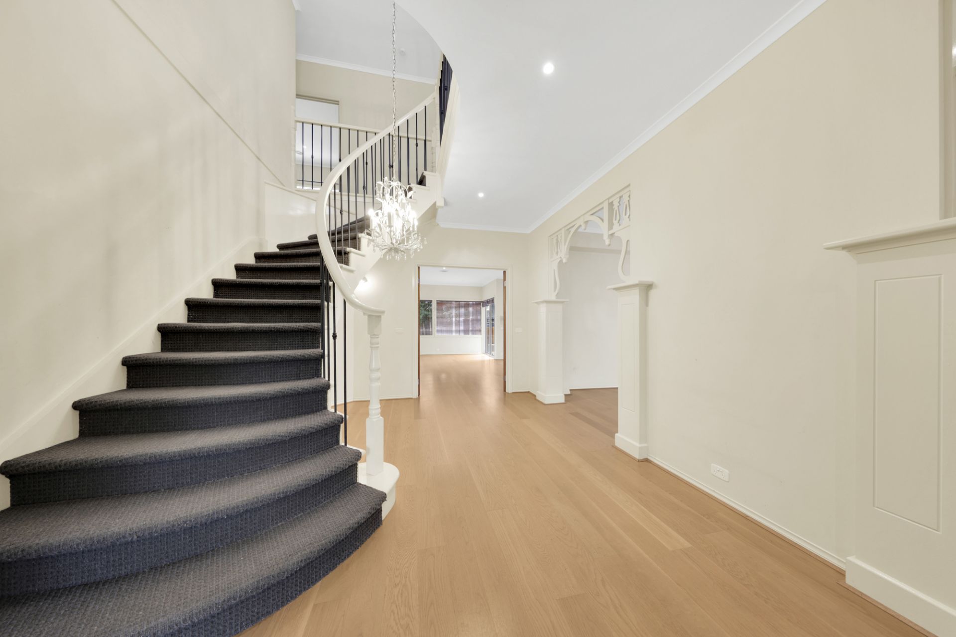 Stylish Home, Great Location