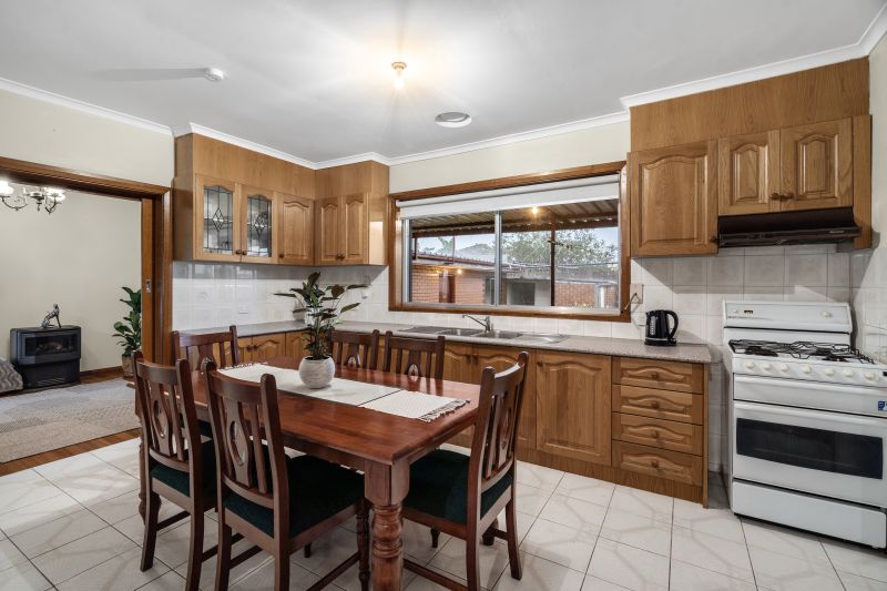 15 Elizabeth Drive, Lalor