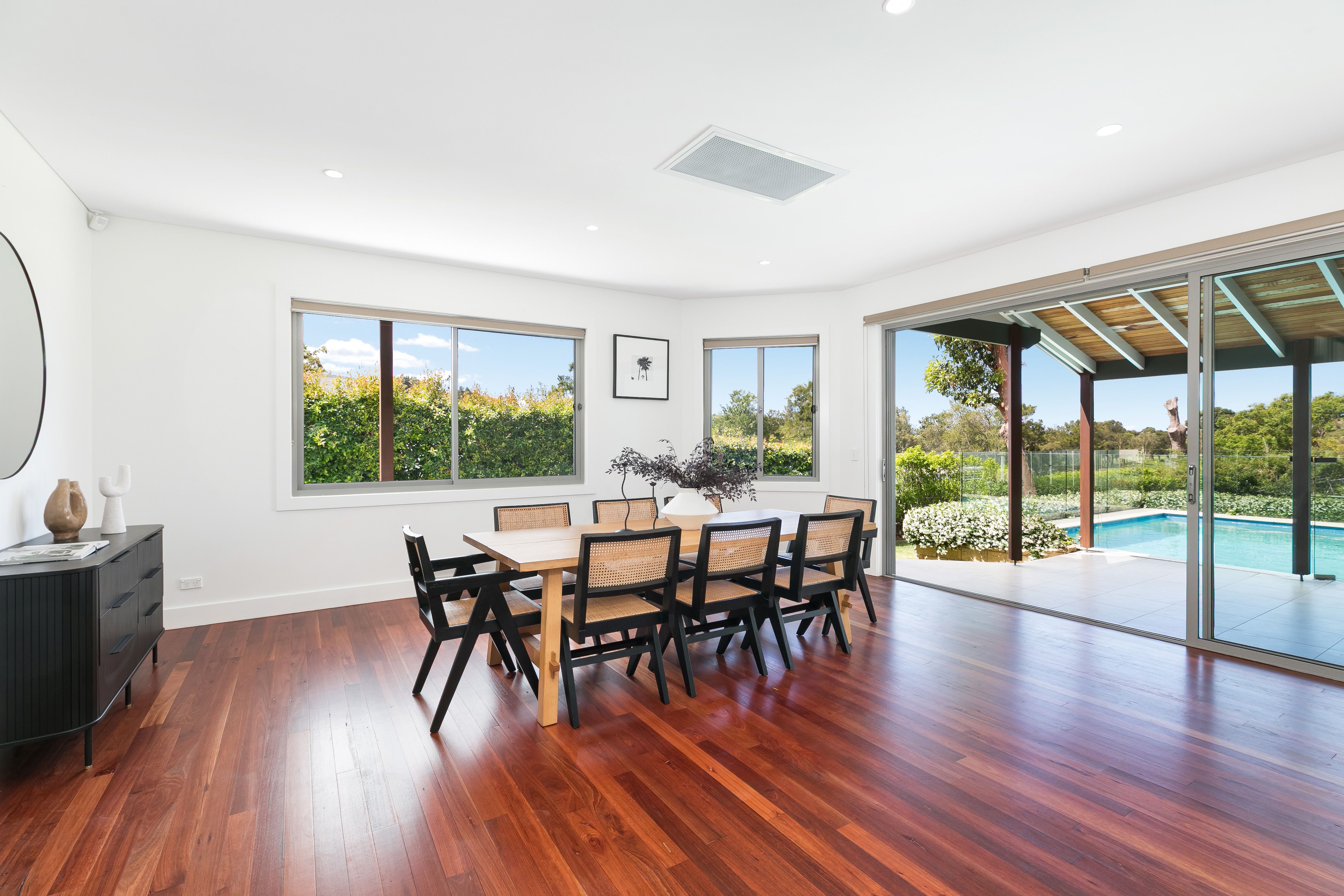 4 Glandore Street WOOLOOWARE 2230