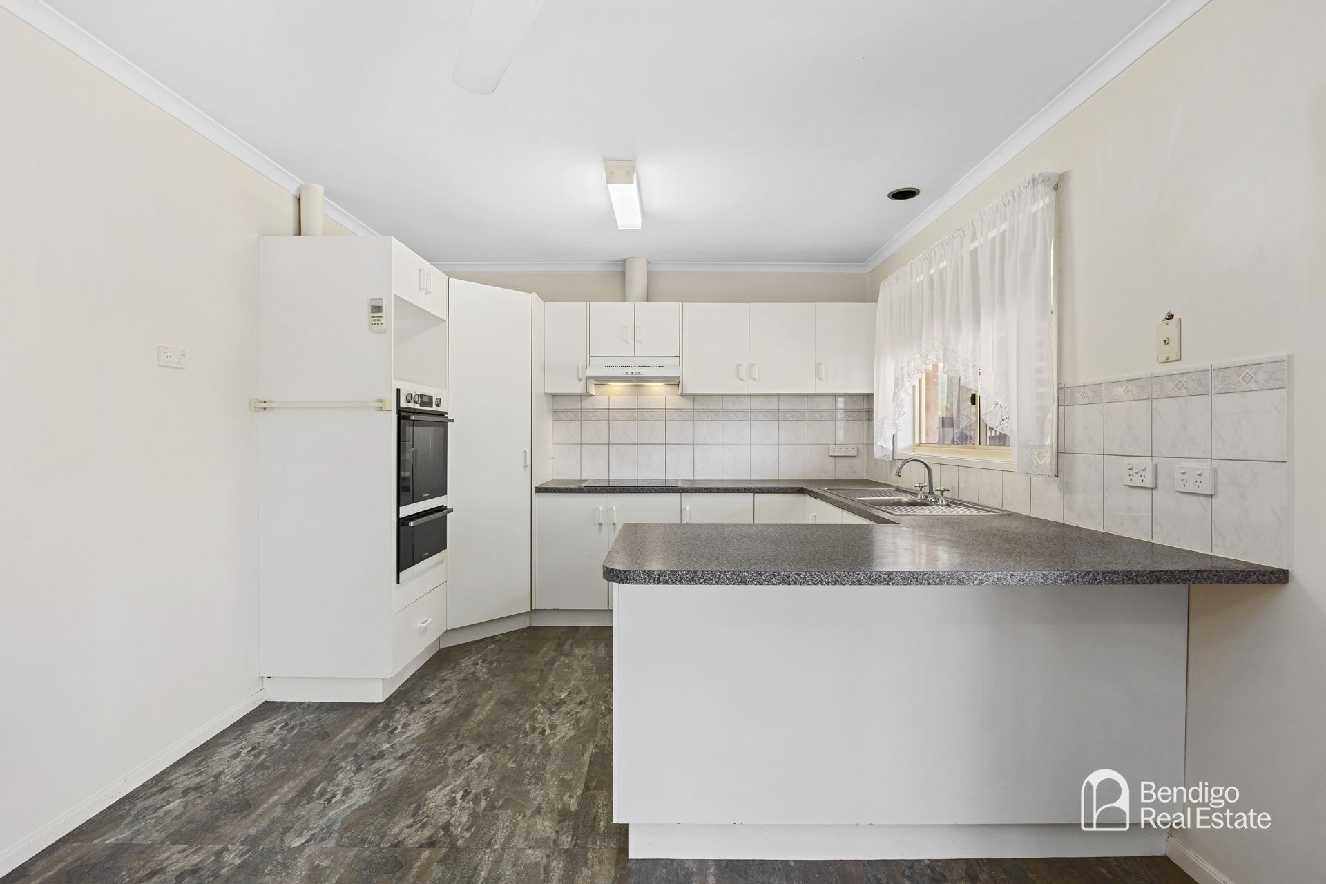 43 Powells Avenue Strathdale VIC, Strathdale - Thumbnail 2