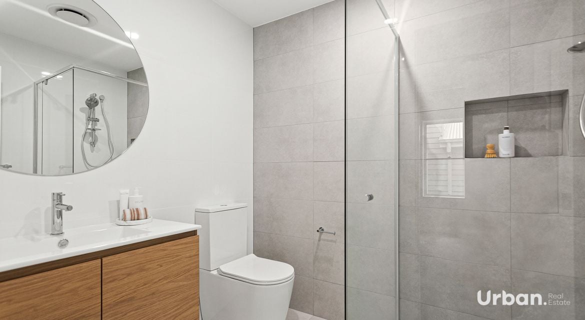 Tullimbar 23 Foxground Parade