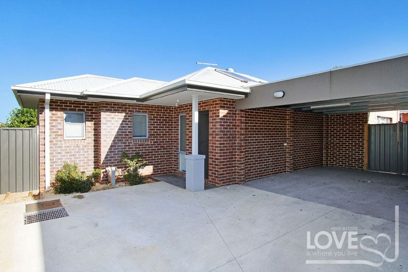 Modern Unit in Great Location!