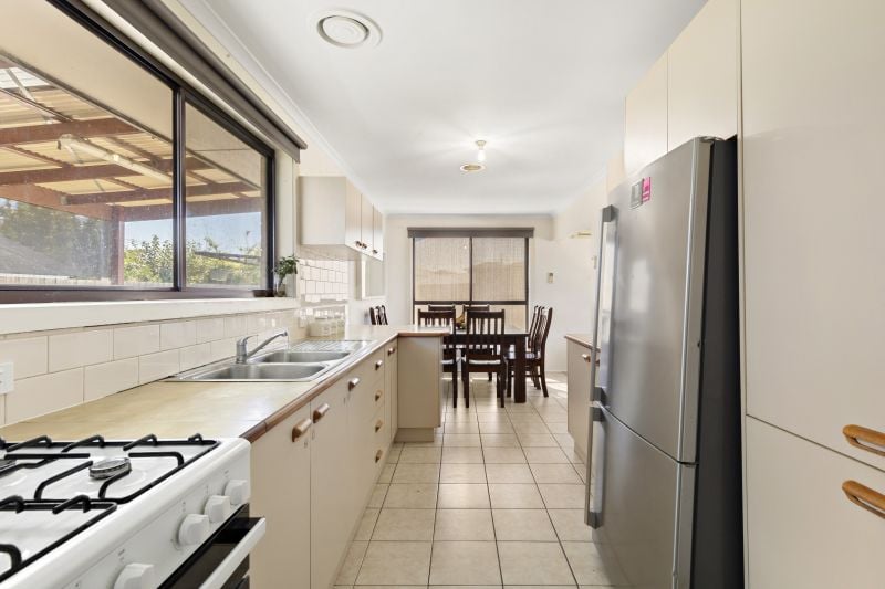 9 Begonia Court, Lalor