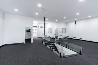 REFURBISHED OFFICE WITH CHARACTER FEATURES
