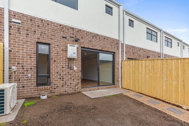 8 Parallax Walk, Wollert