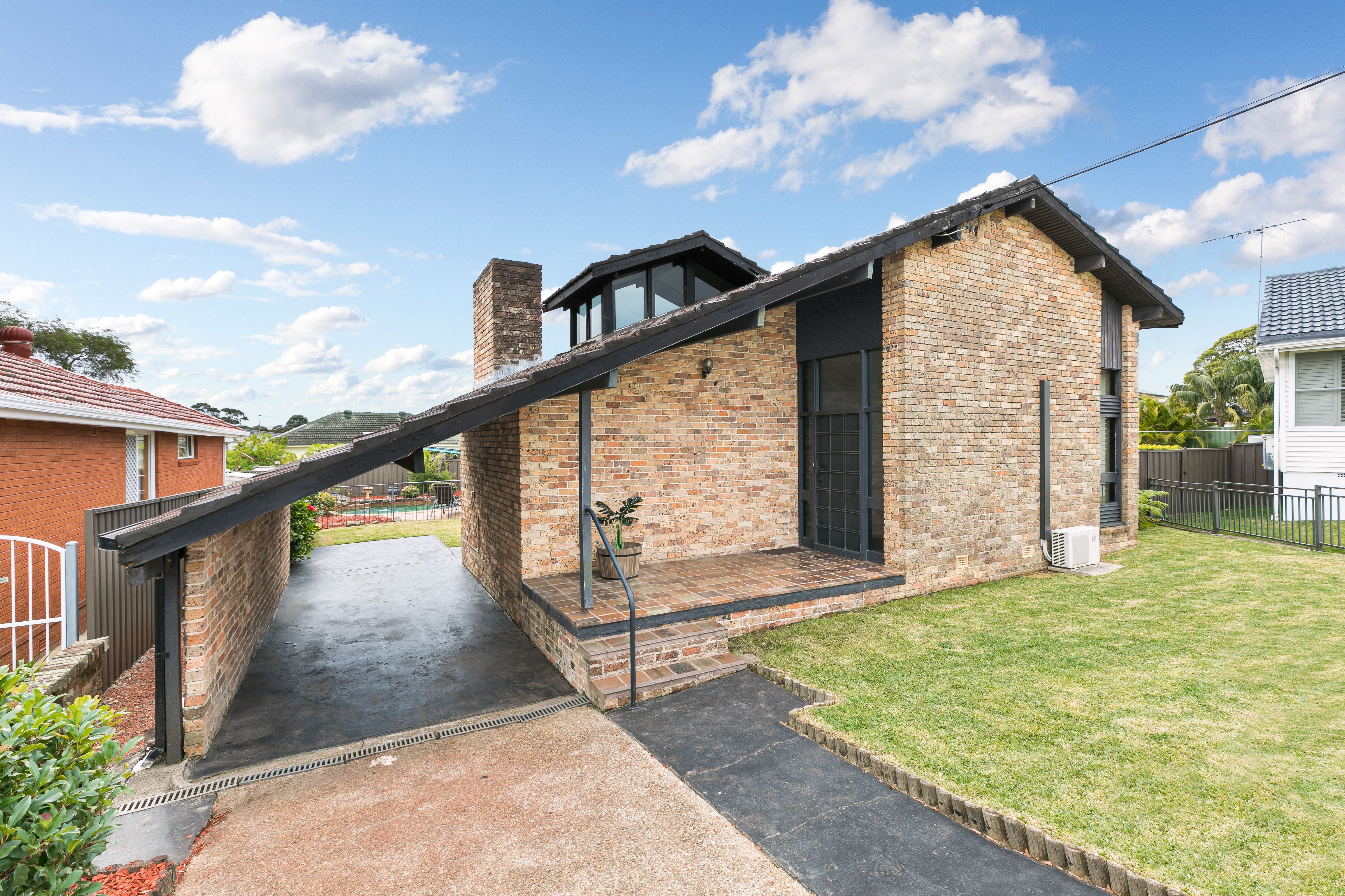 3 Doris Avenue MIRANDA 2228