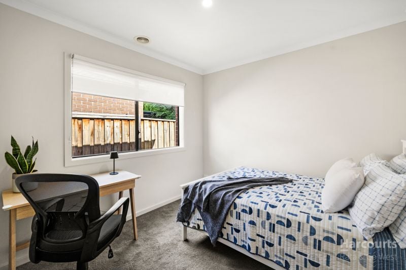 12 Versteegen Street, Fraser Rise