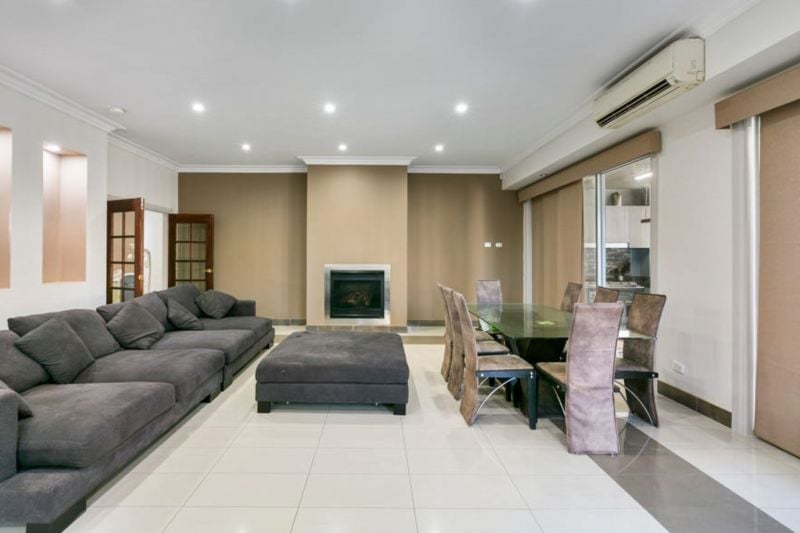 10 Wattlebird Crescent, Reservoir