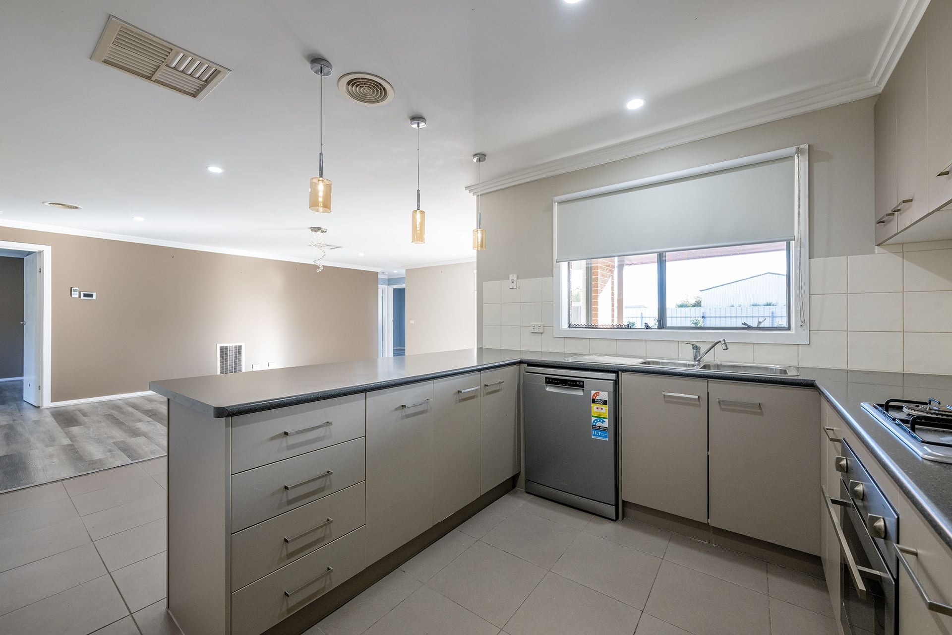 13 Tobruk Street Horsham VIC, Horsham - Thumbnail 5