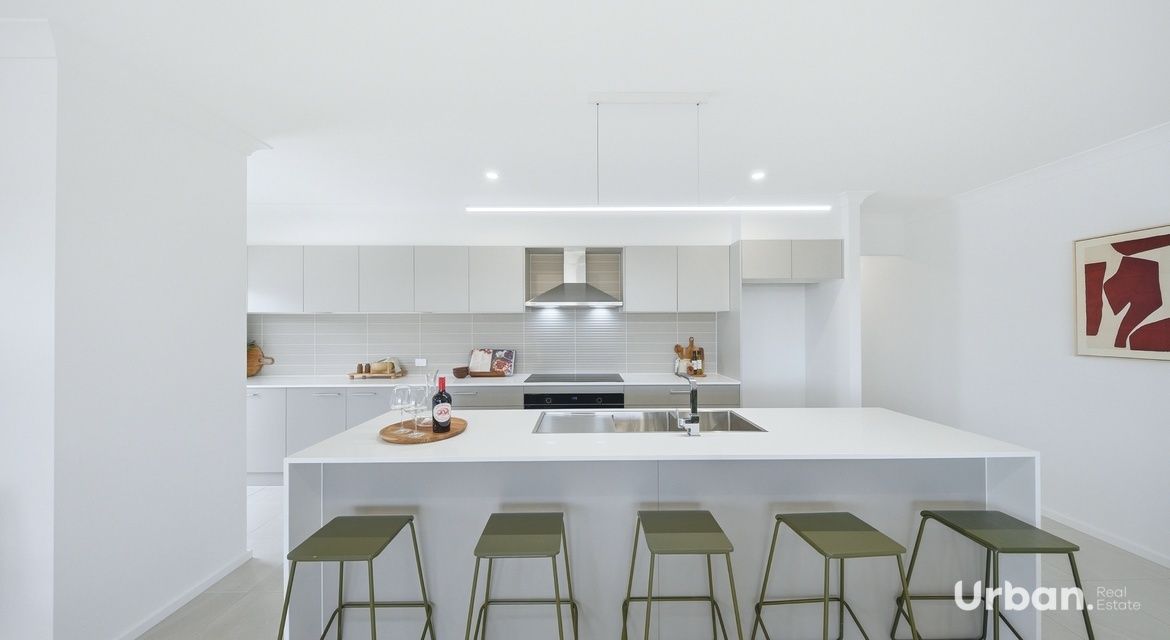 Chisholm 60 Malachite Street