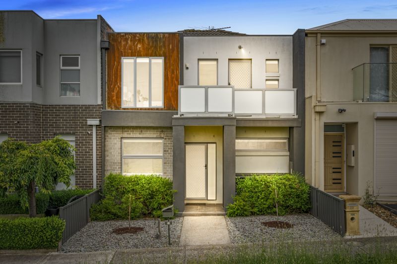 21 Knoll Walk, Epping