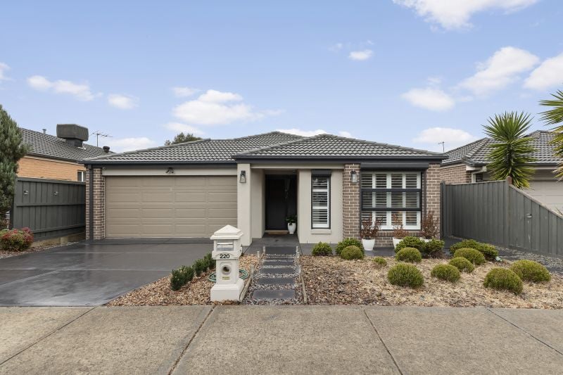 220 Gordons Road, South Morang