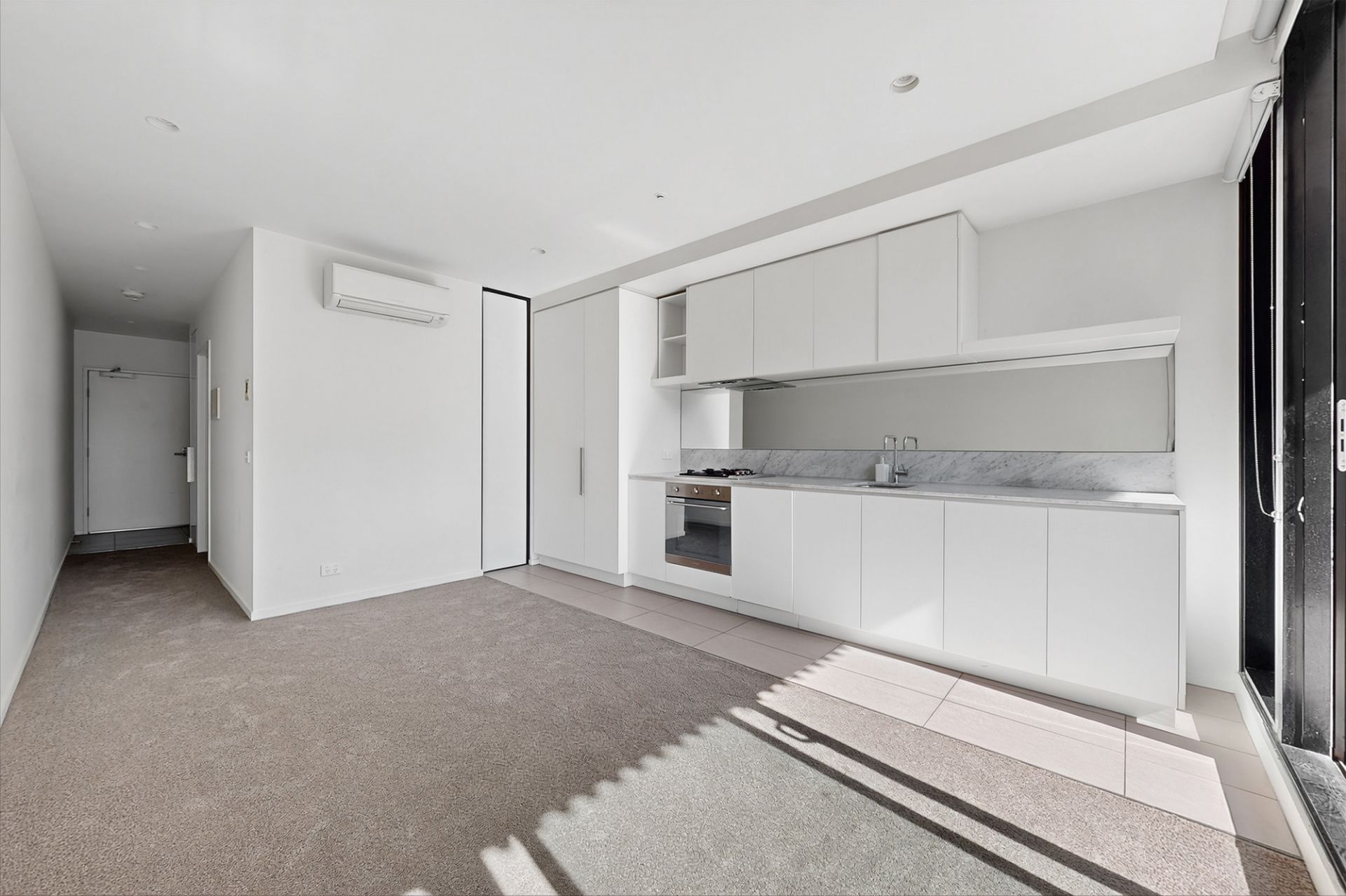 803/52 Park Street, South Melbourne - Thumbnail 3