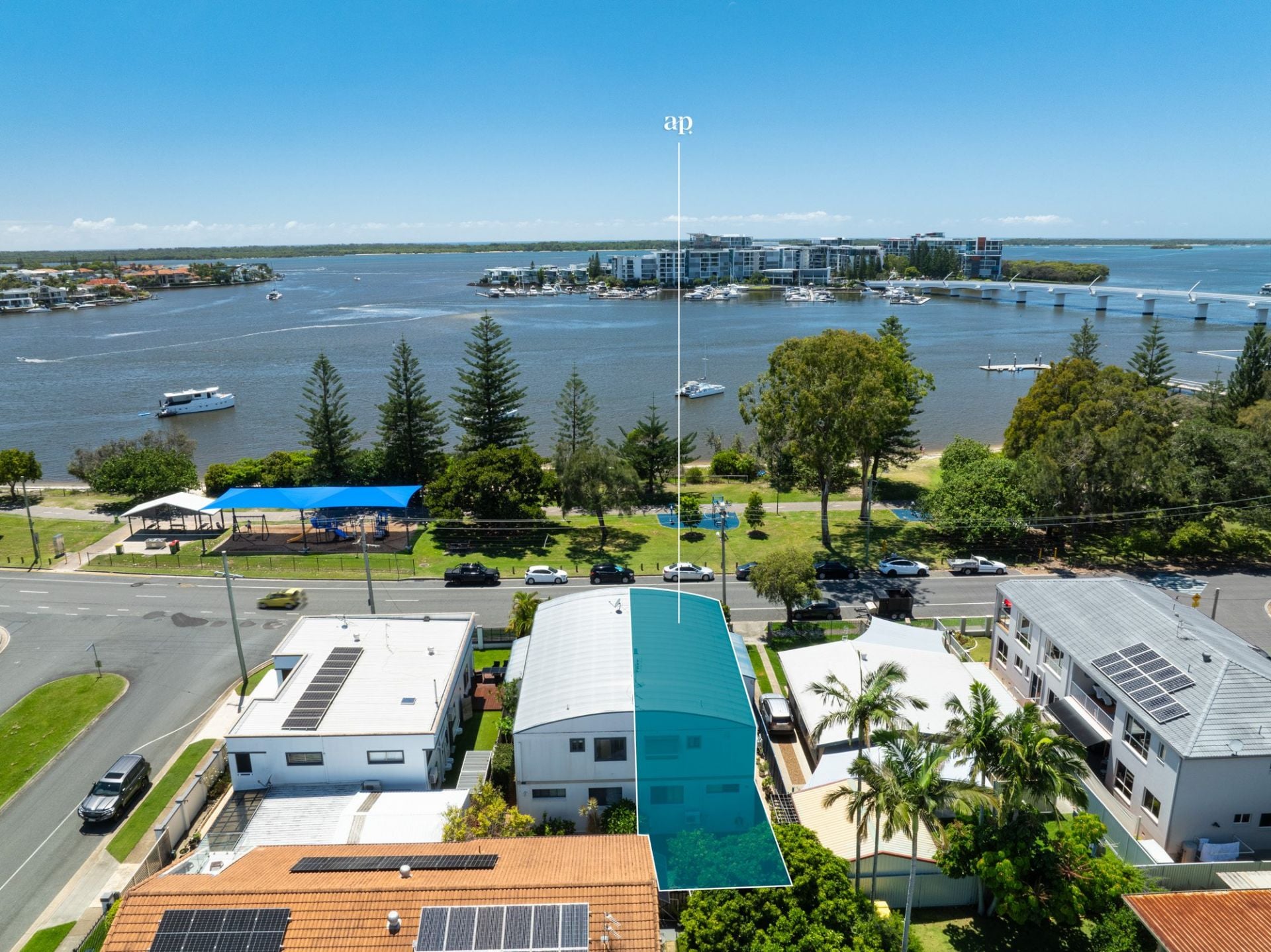 1/60 The Esplanade, Paradise Point - Thumbnail 2