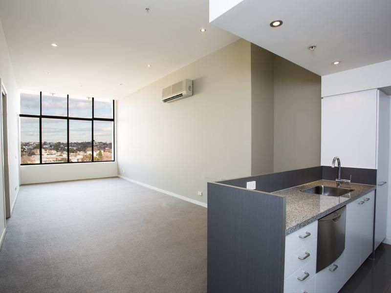 507/220 Commercial Road, Prahran - Thumbnail 2