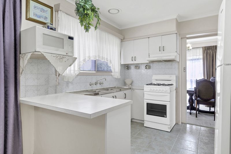 217 The Boulevard, Thomastown