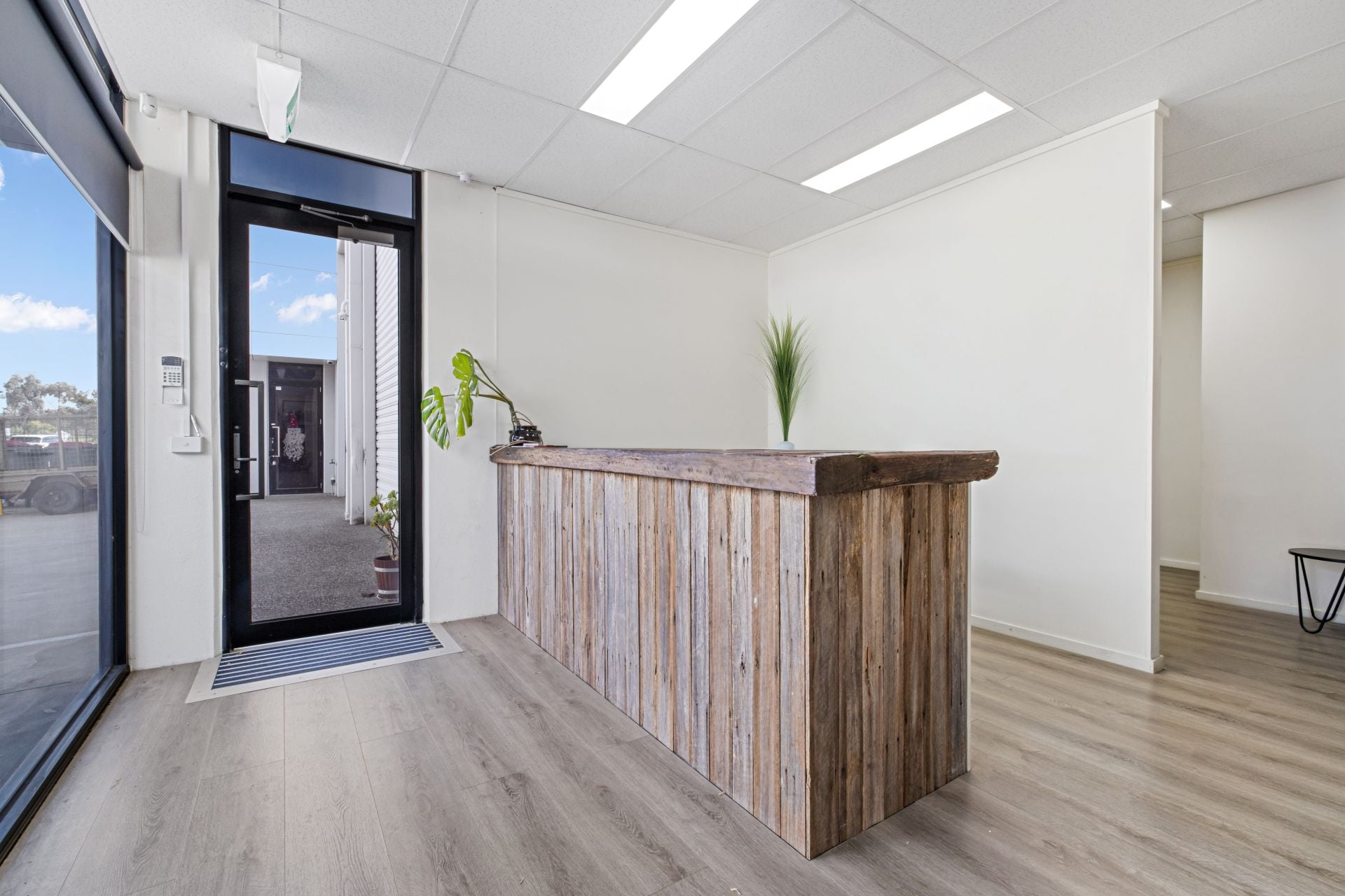 QUALITY OFFICE WAREHOUSE