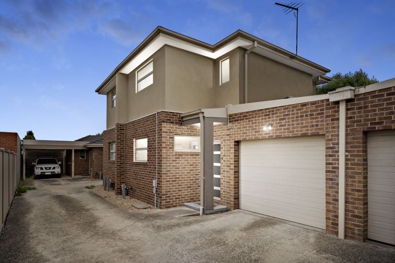2/3 Poplar Street, Thomastown