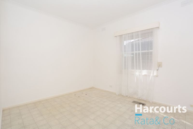 62 Alexander Avenue, Thomastown