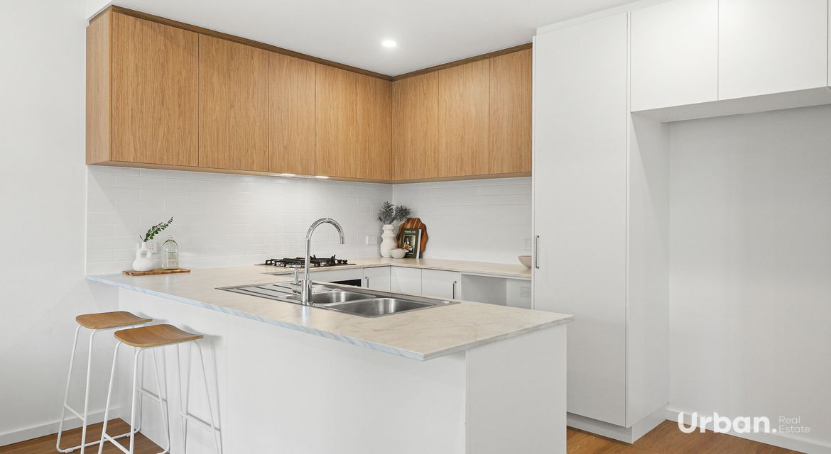 Tullimbar 21 Foxground Parade