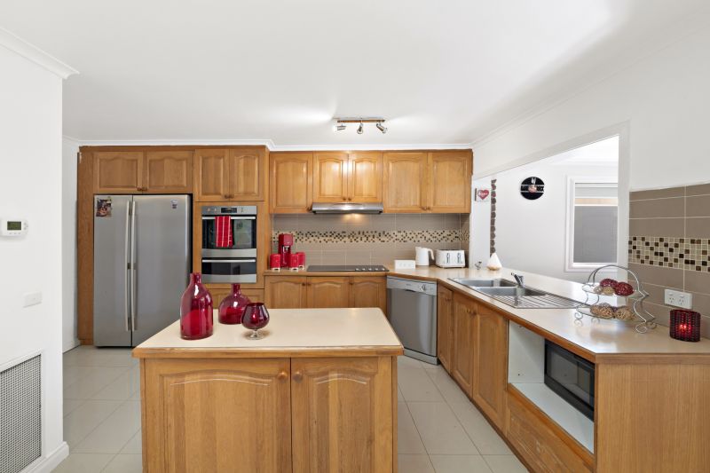 143 Darebin Drive, Lalor