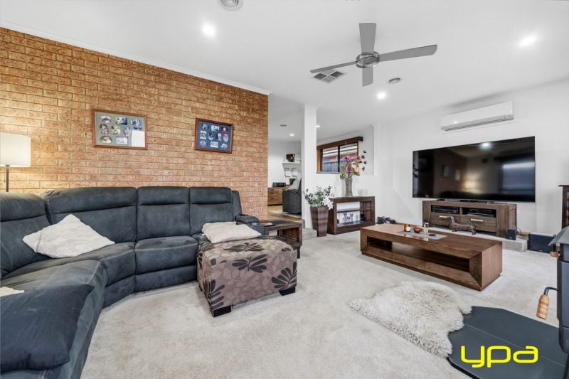 13 Isaac Smith Crescent Cranbourne VIC, Cranbourne - Thumbnail 7