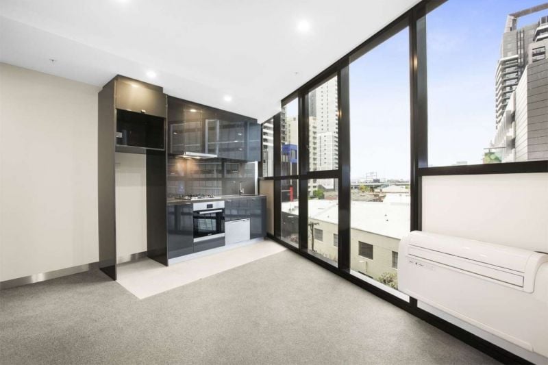 405/33 Clarke Street, Southbank - Thumbnail 2