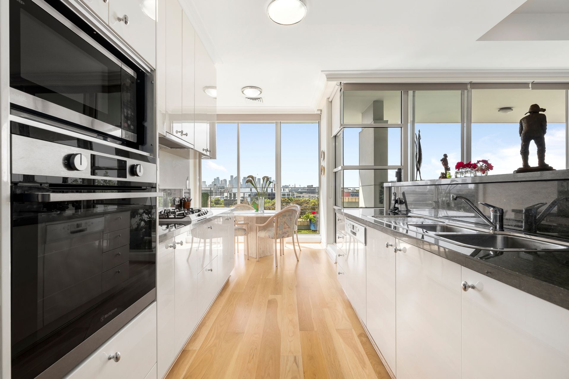 902/101 River Street, South Yarra, South Yarra - Thumbnail 4