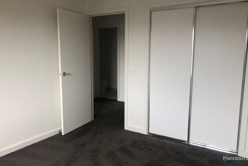 15/15 Linoak Avenue, Lalor
