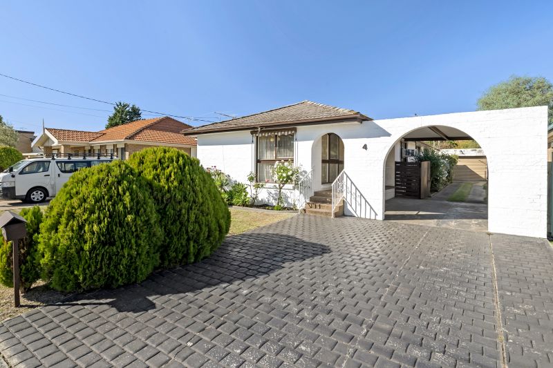 4 Lawrence Court, Bundoora