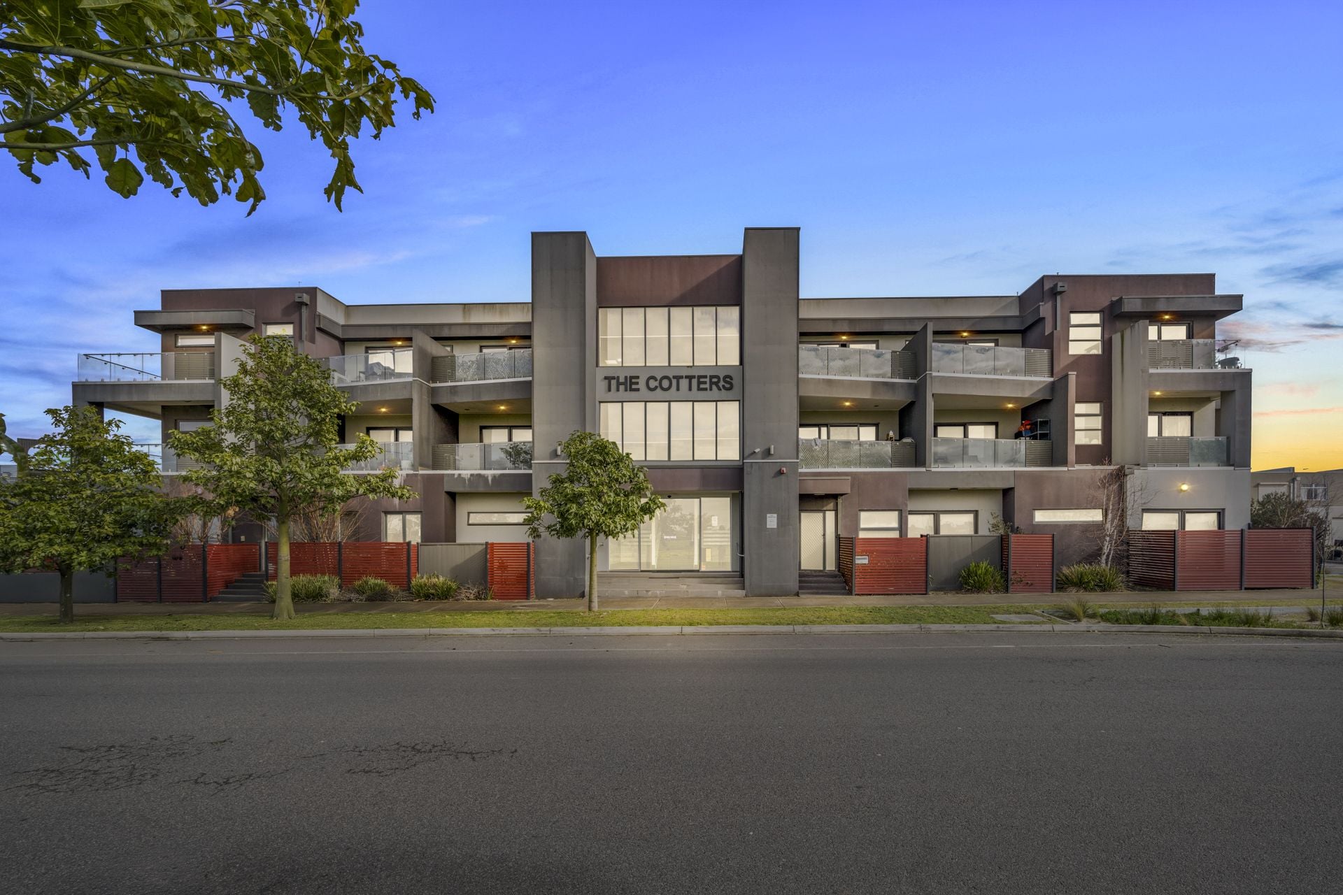 Spacious And Stylish, Welcome To The Cotters In Epping