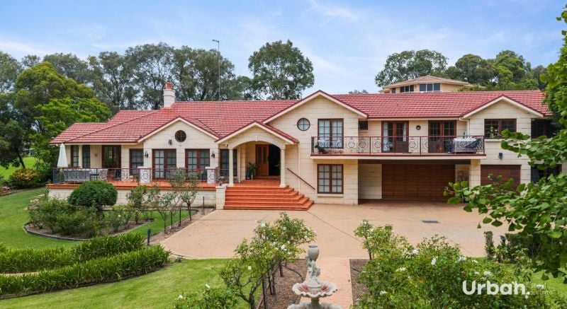 35 Heritage Way
