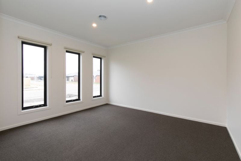 8 Ivanhoe Road, Wallan