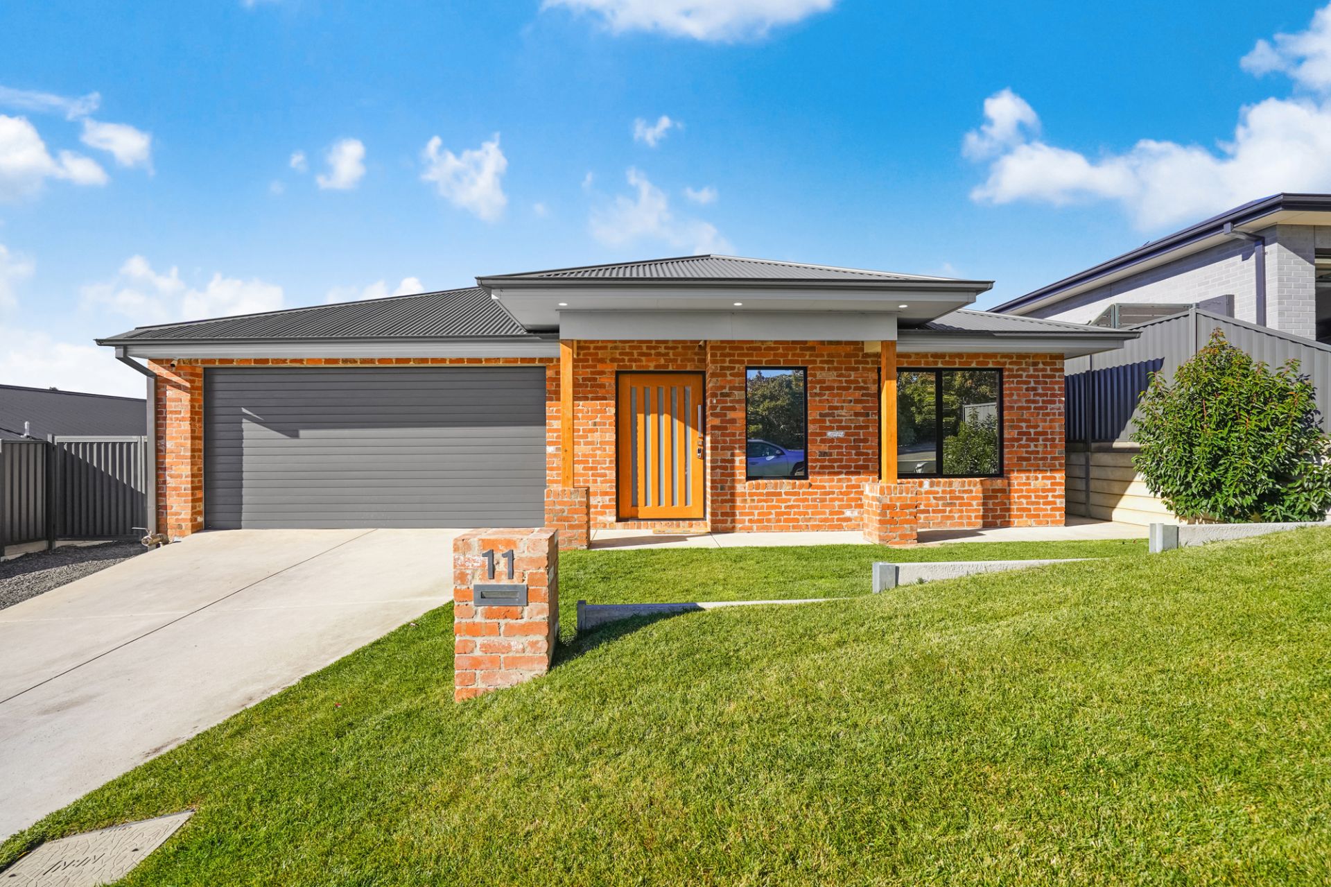 11 Hill Top Road, Brown Hill, Brown Hill - Thumbnail 2