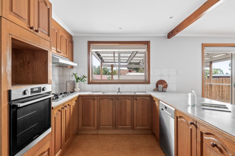 10 Turtur Close, Mill Park