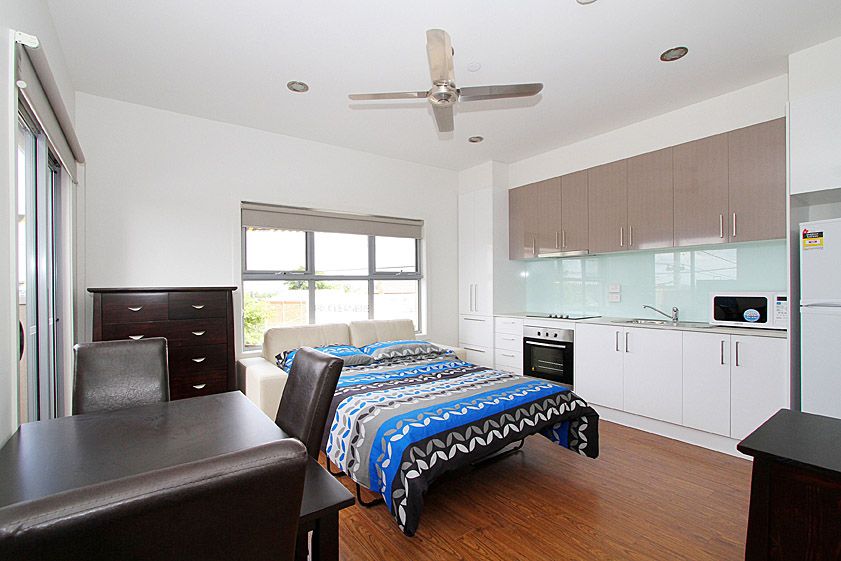 PARTIALLY FURNISHED STUDIO