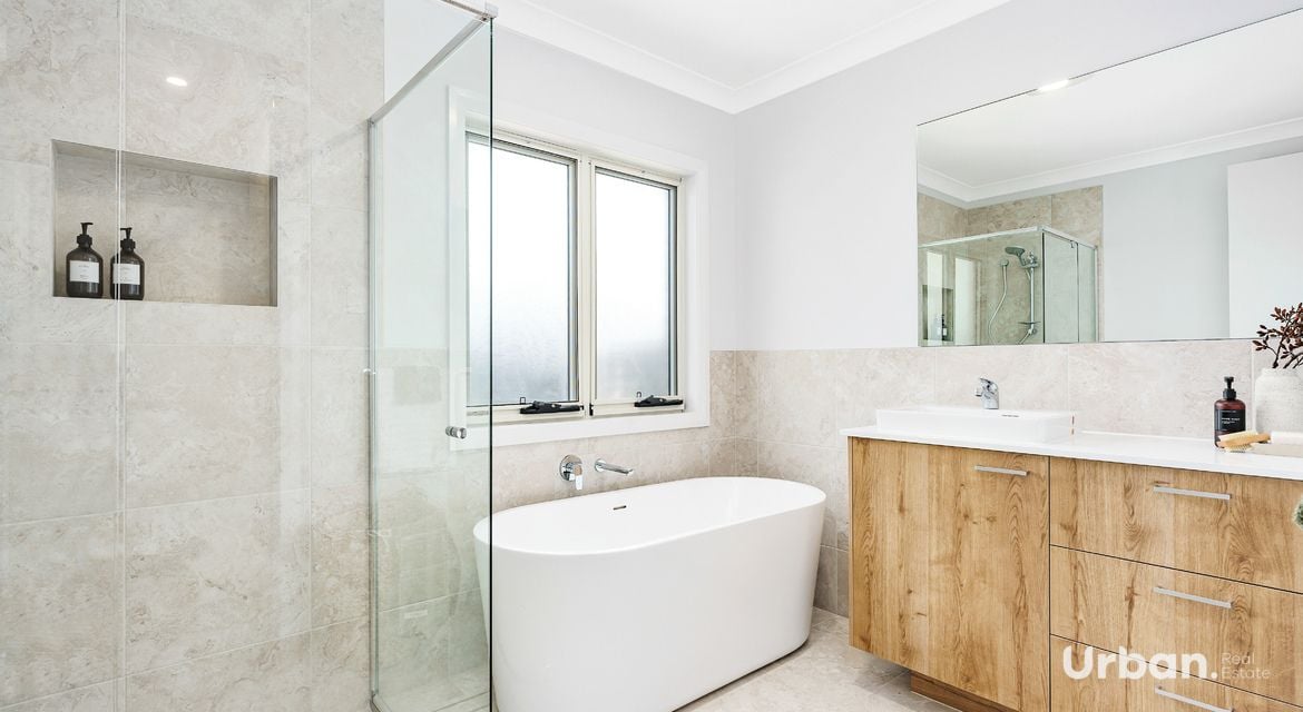 Lochinvar 21 Livistona Drive