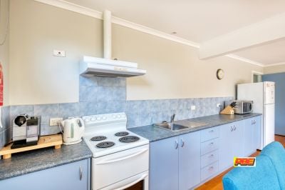 6 Pandora Avenue, Venus Bay VIC, Venus Bay - Thumbnail 6
