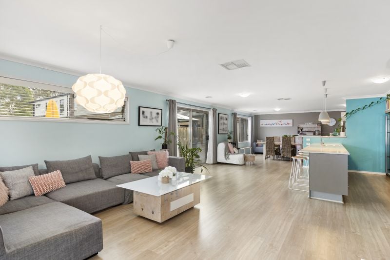 4 Pomegranate Grove, Mernda