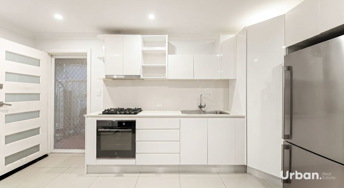 Ambarvale 8 Sikes Place