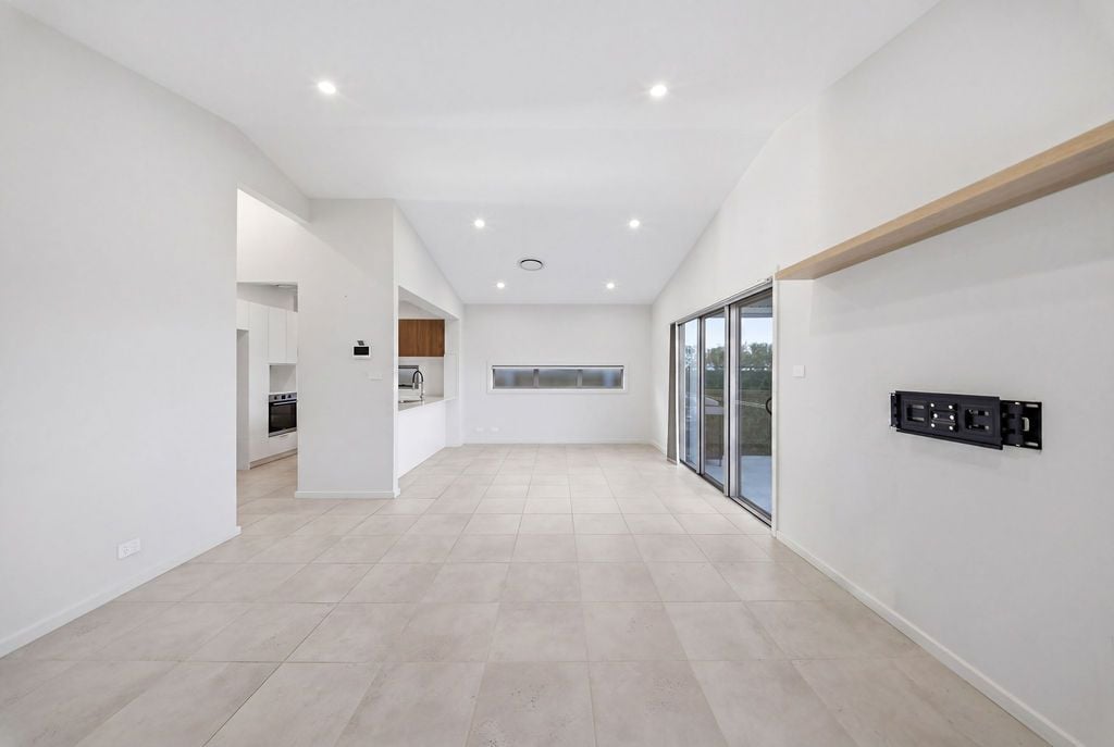 137 Liz Kernohan Drive, Elderslie, Elderslie - Thumbnail 4
