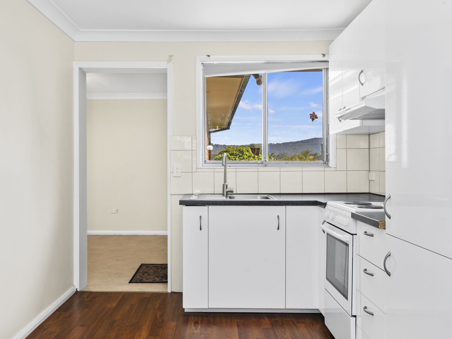 52 Robertson Road, Killarney Vale, Killarney Vale - Thumbnail 2