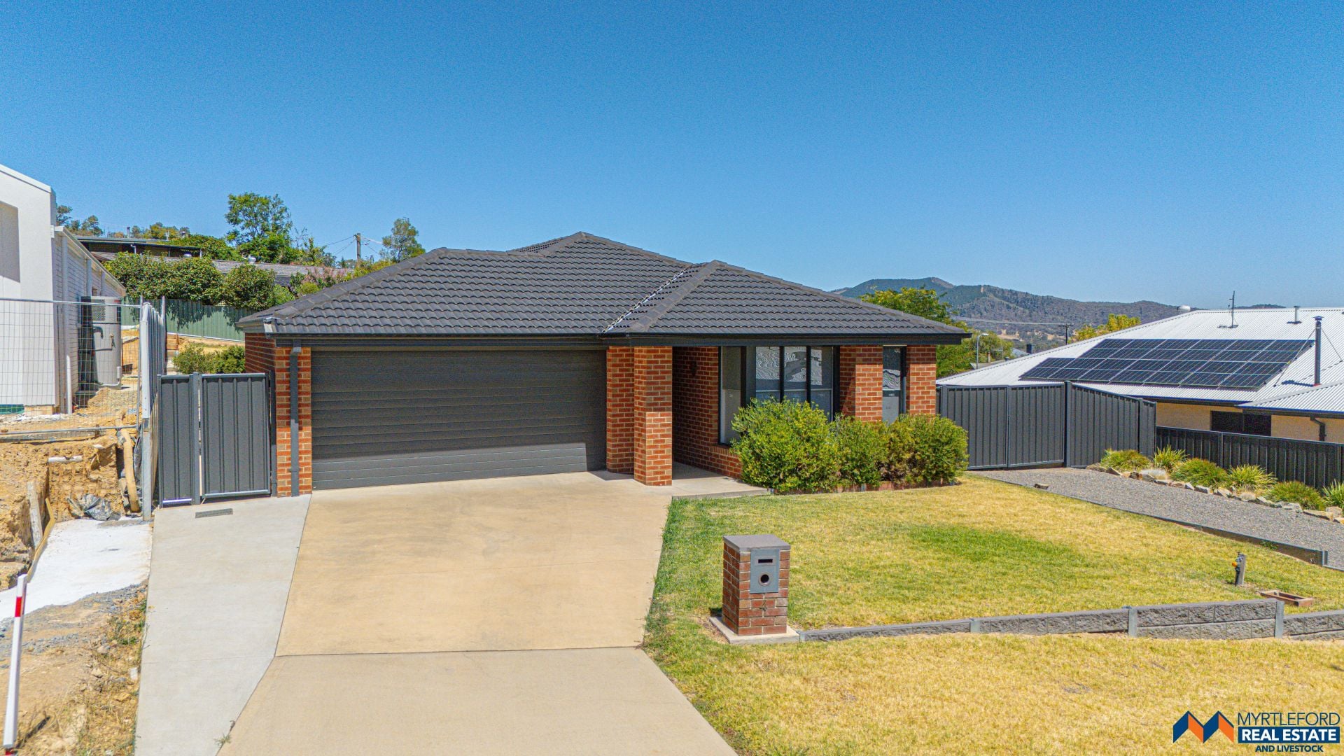 4 Washington Parade, MYRTLEFORD, Myrtleford - Thumbnail 5