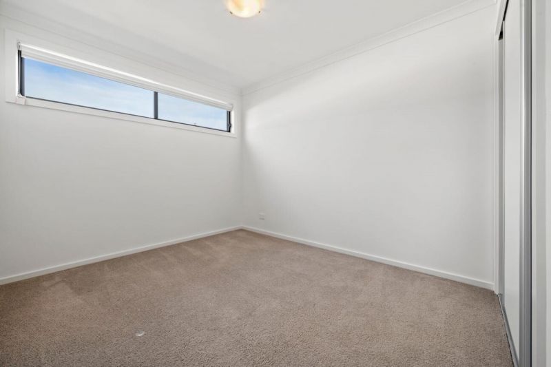 46 Oscar Circuit, Roxburgh Park