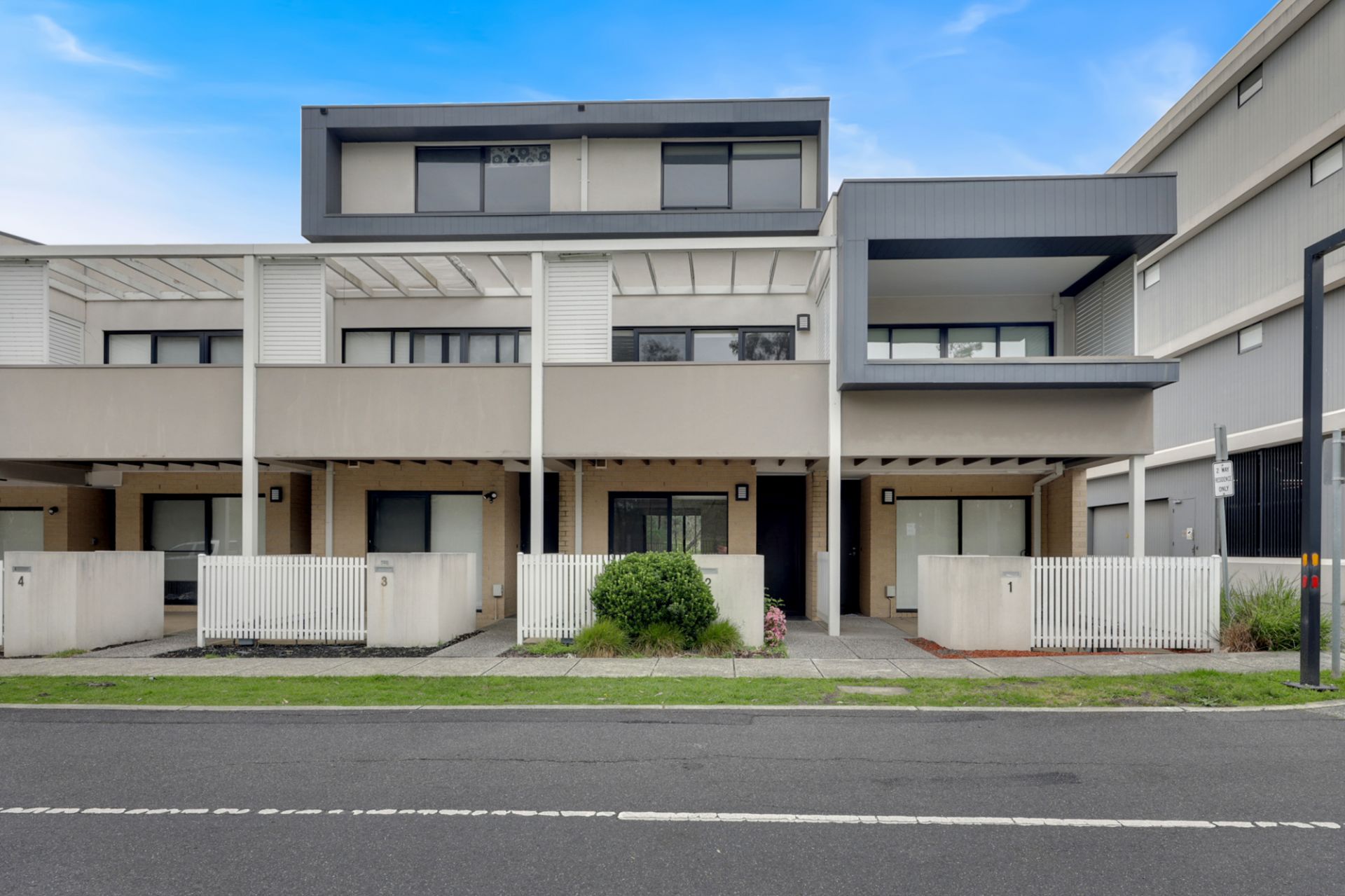 FAMILY HOME IN A GREAT LOCATION!