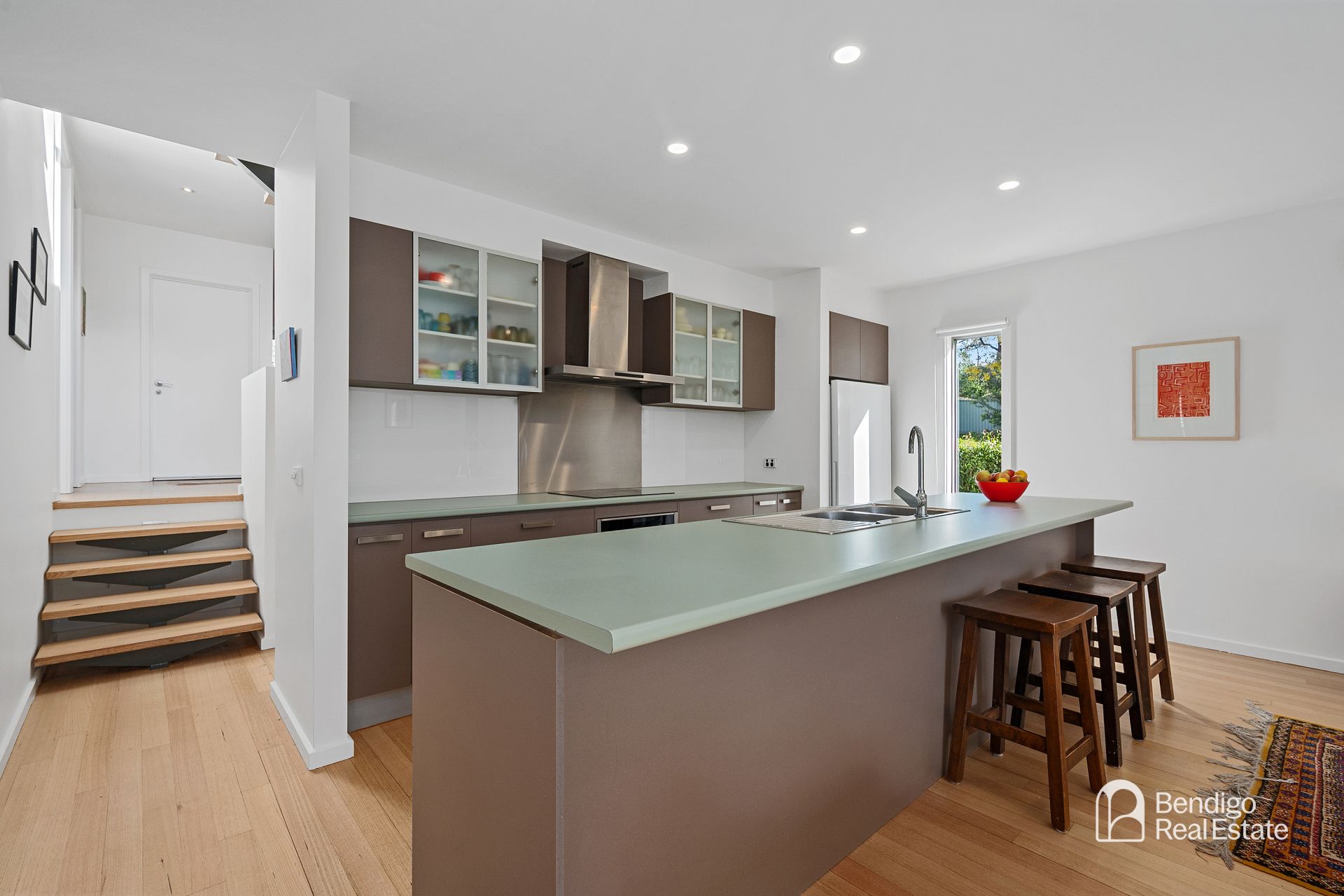 10 Wirrana Street Quarry Hill VIC, Hill - Thumbnail 2