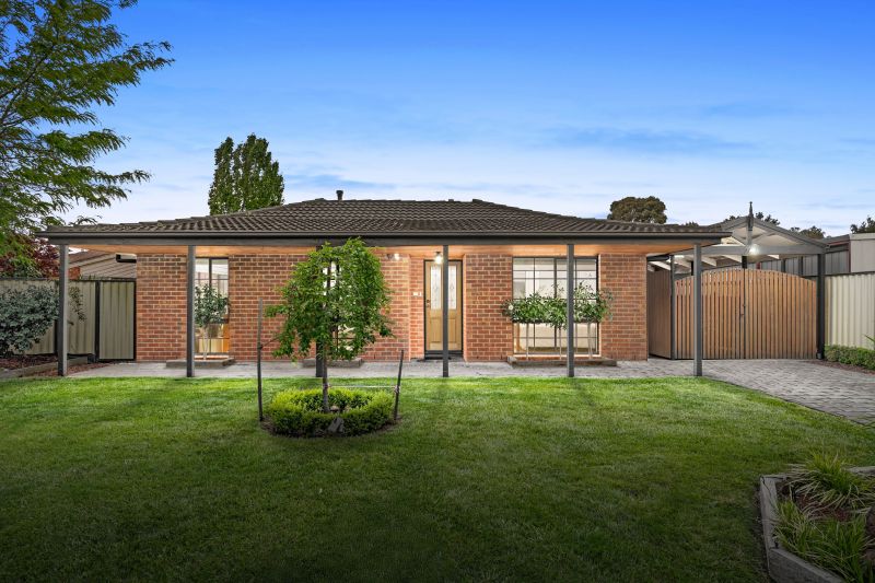 8 Magenta Court, Mill Park