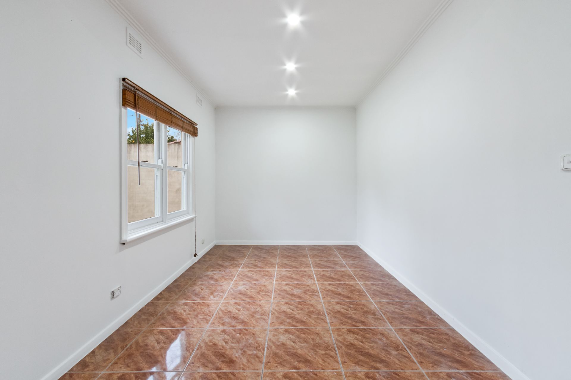 Bright & Spacious home!