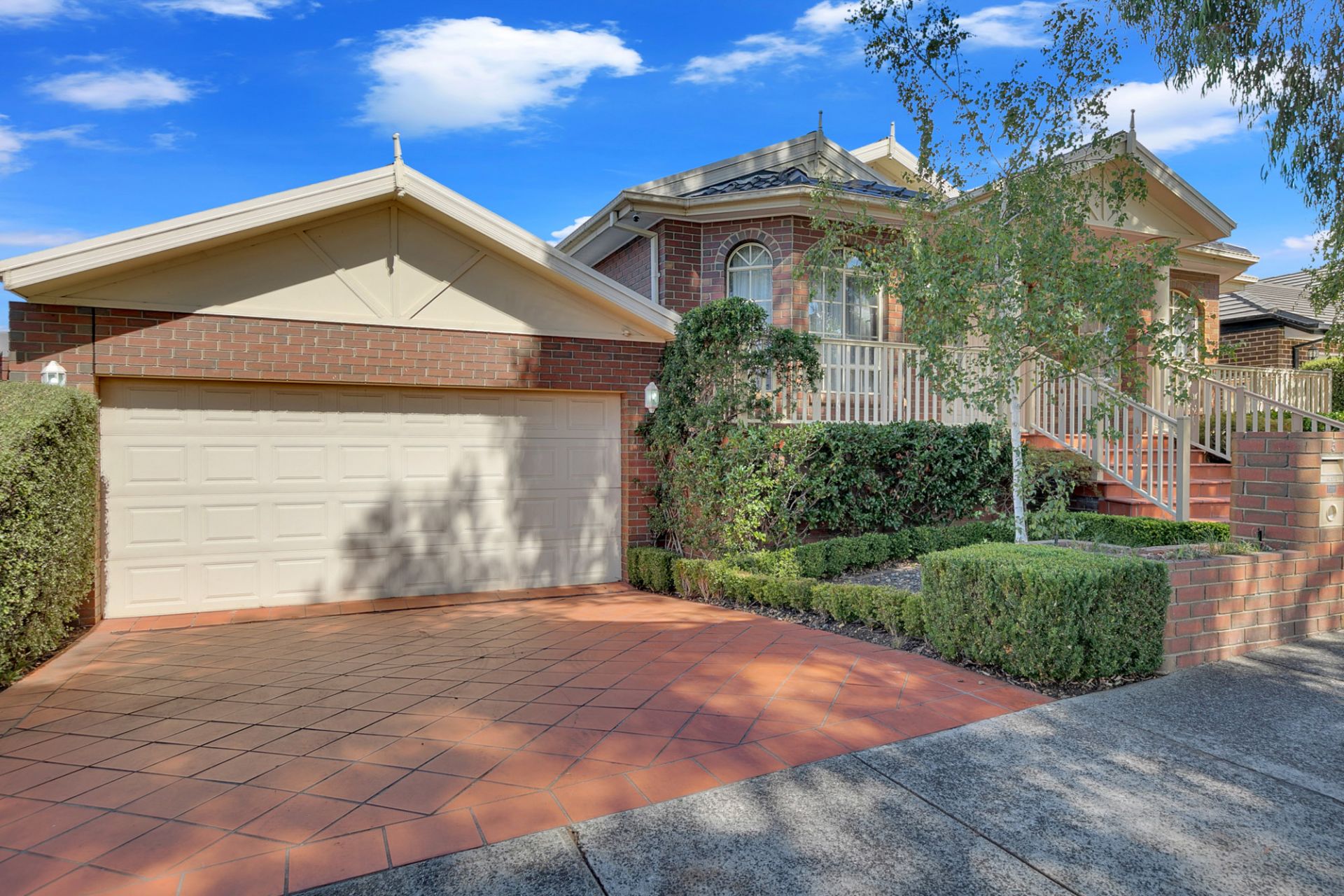Supreme Family Living - plus downstairs self contained 